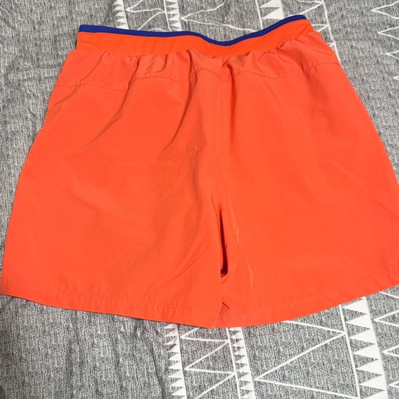 Fabletics Men’s Shorts - Picture 2 of 4